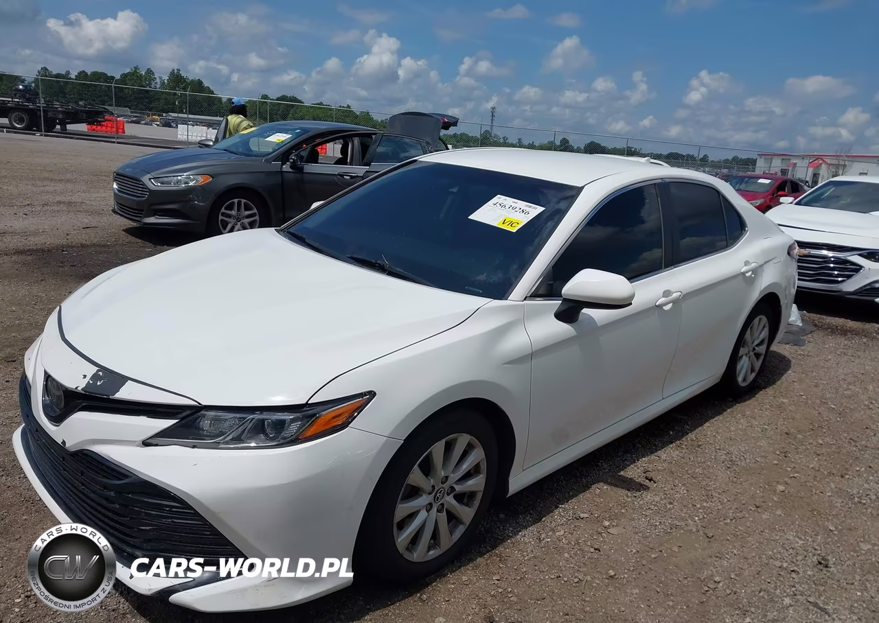 2020 Toyota Camry Le VIN:4T1C11AK8LU344622 - 2