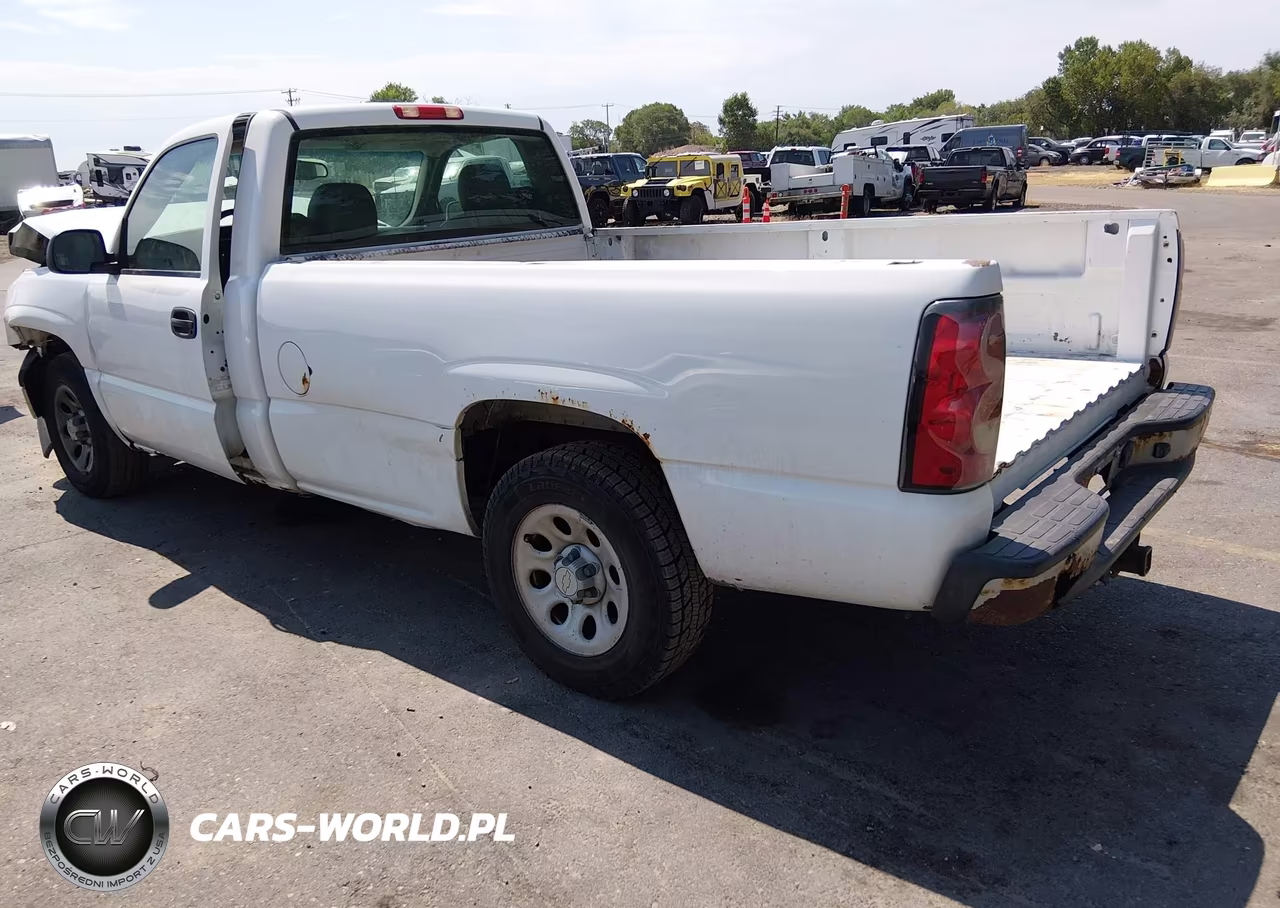 2005 Chevrolet Silverado 1500 Work Truck VIN:1GCEC14T55Z281612 - 3