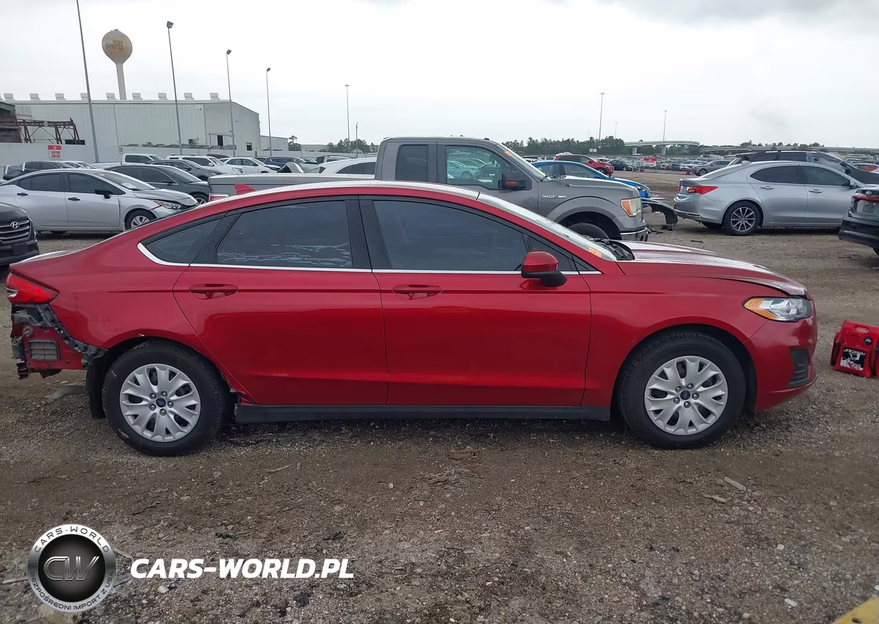 2020 Ford Fusion S VIN:3FA6P0G77LR111681 - 14