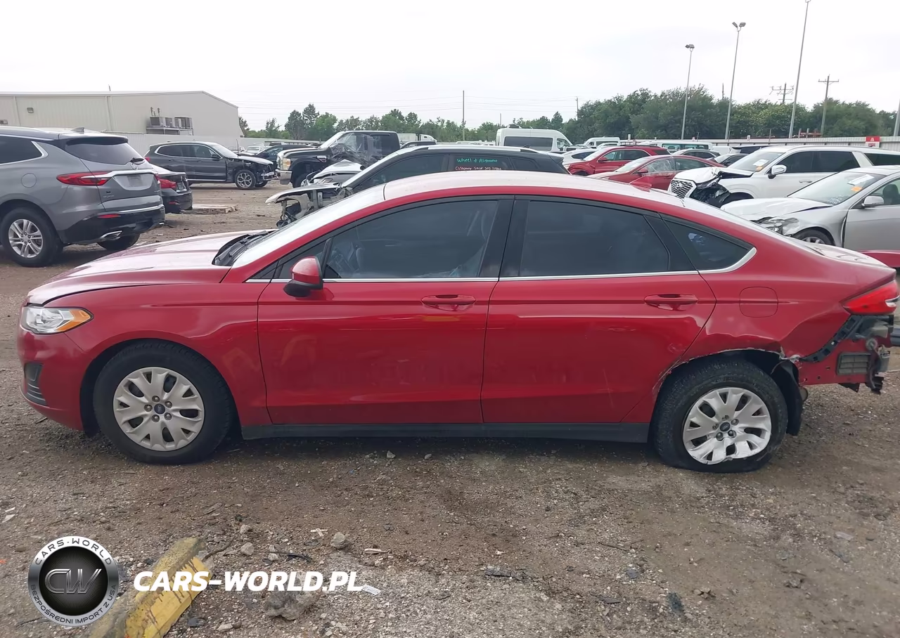 2020 Ford Fusion S VIN:3FA6P0G77LR111681 - 15
