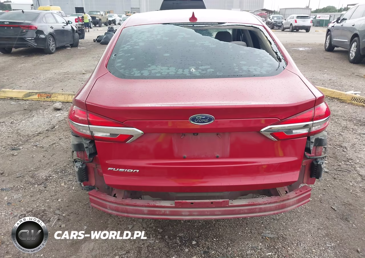 2020 Ford Fusion S VIN:3FA6P0G77LR111681 - 17