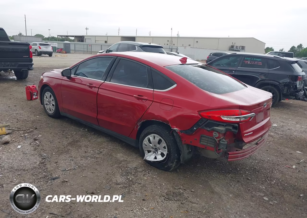 2020 Ford Fusion S VIN:3FA6P0G77LR111681 - 3