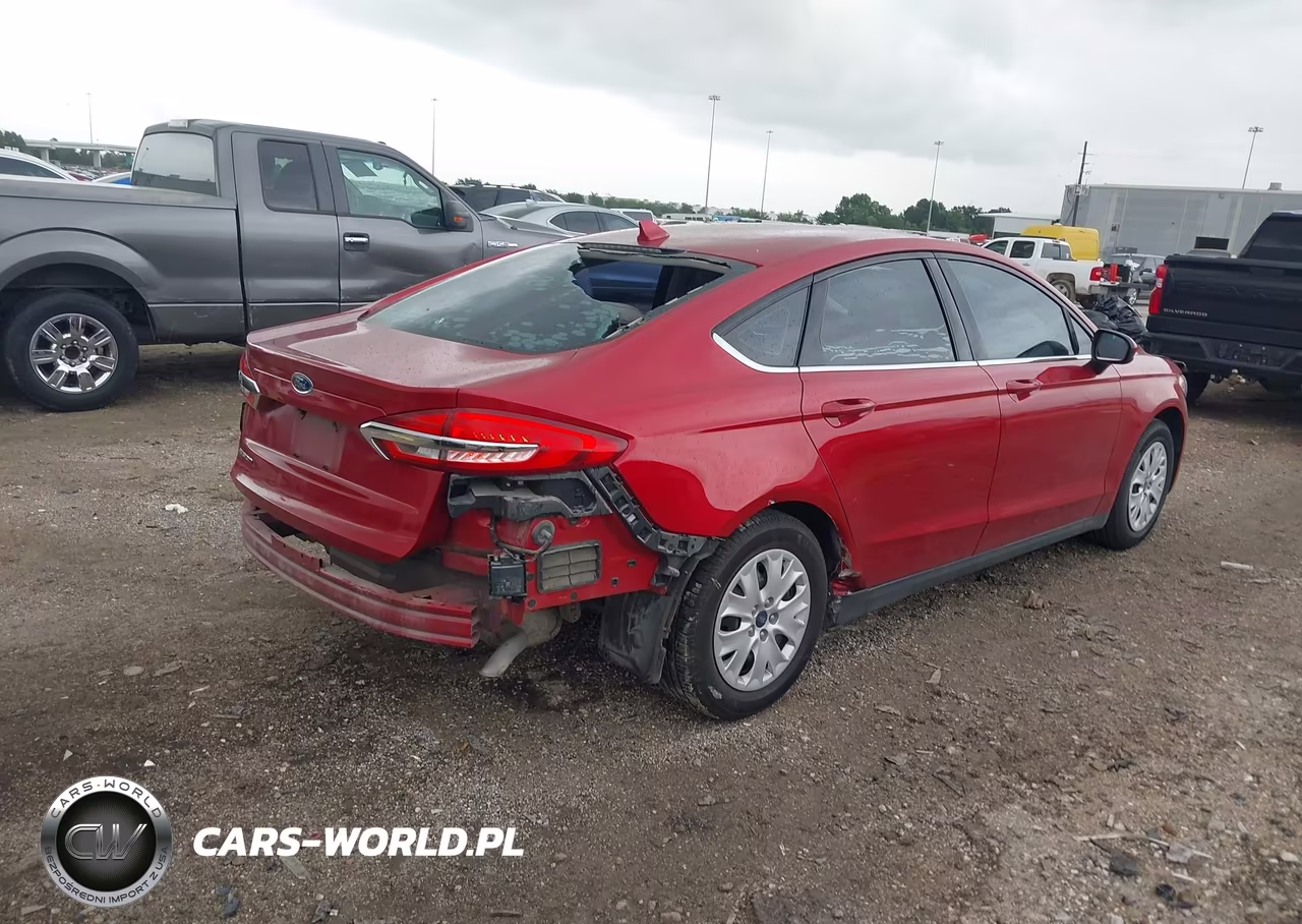 2020 Ford Fusion S VIN:3FA6P0G77LR111681 - 4
