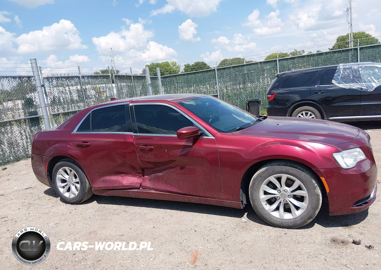 2016 Chrysler 300 Limited VIN:2C3CCAAG4GH229734 - 13