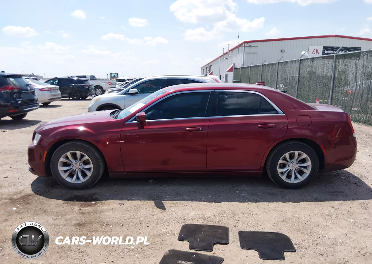 2016 Chrysler 300 Limited VIN:2C3CCAAG4GH229734 - 14