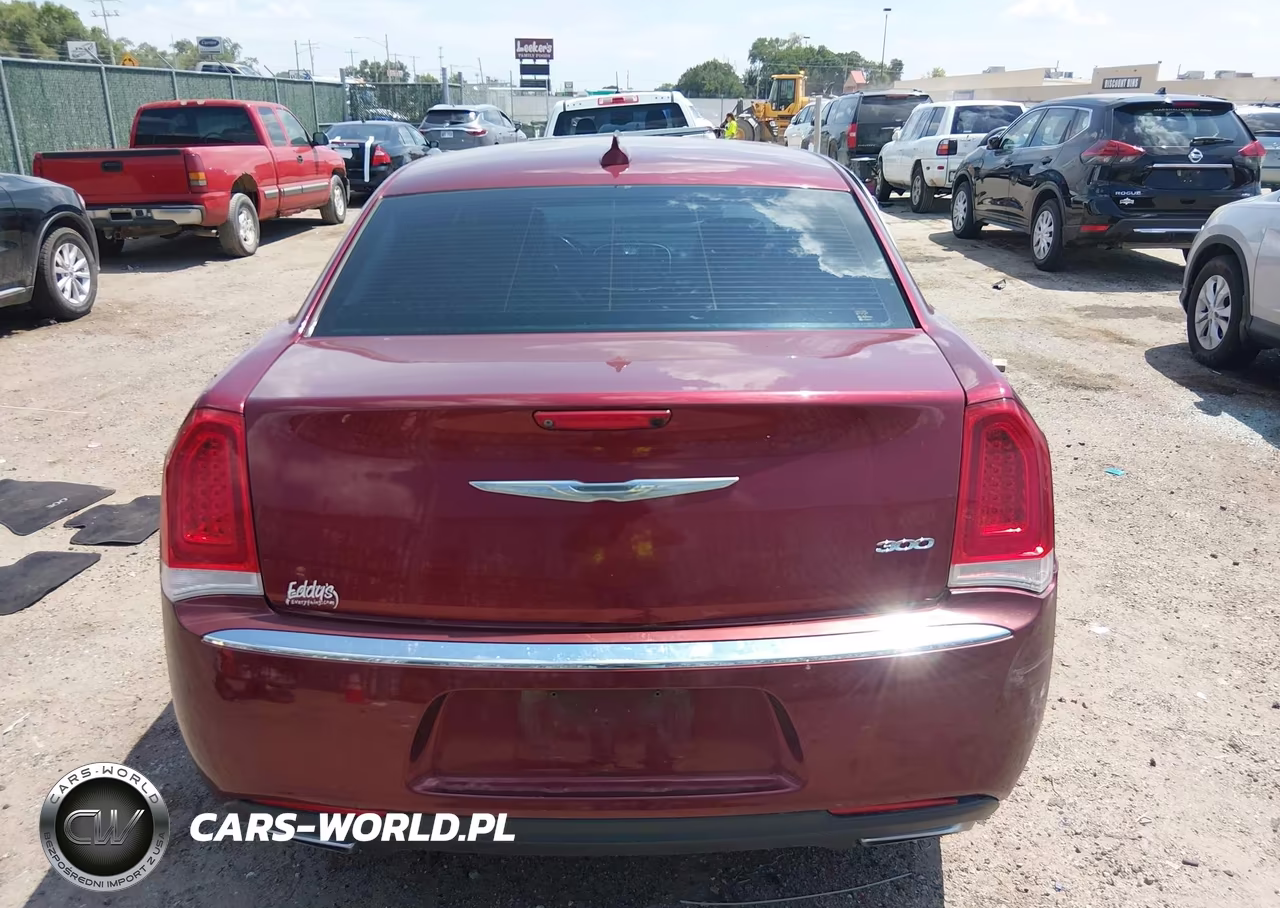 2016 Chrysler 300 Limited VIN:2C3CCAAG4GH229734 - 16