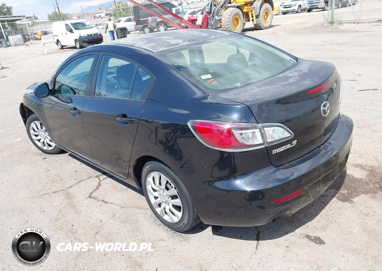 2012 Mazda Mazda3 I Sport VIN:JM1BL1UG7C1590497 - 3