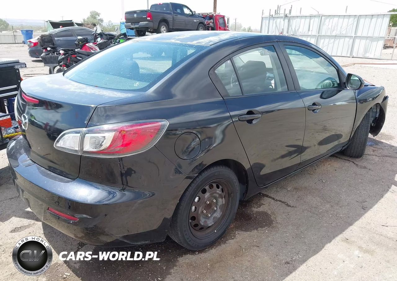 2012 Mazda Mazda3 I Sport VIN:JM1BL1UG7C1590497 - 4