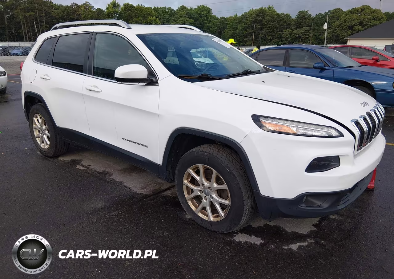 2015 Jeep Cherokee Latitude VIN:1C4PJLCS8FW537280 - 1
