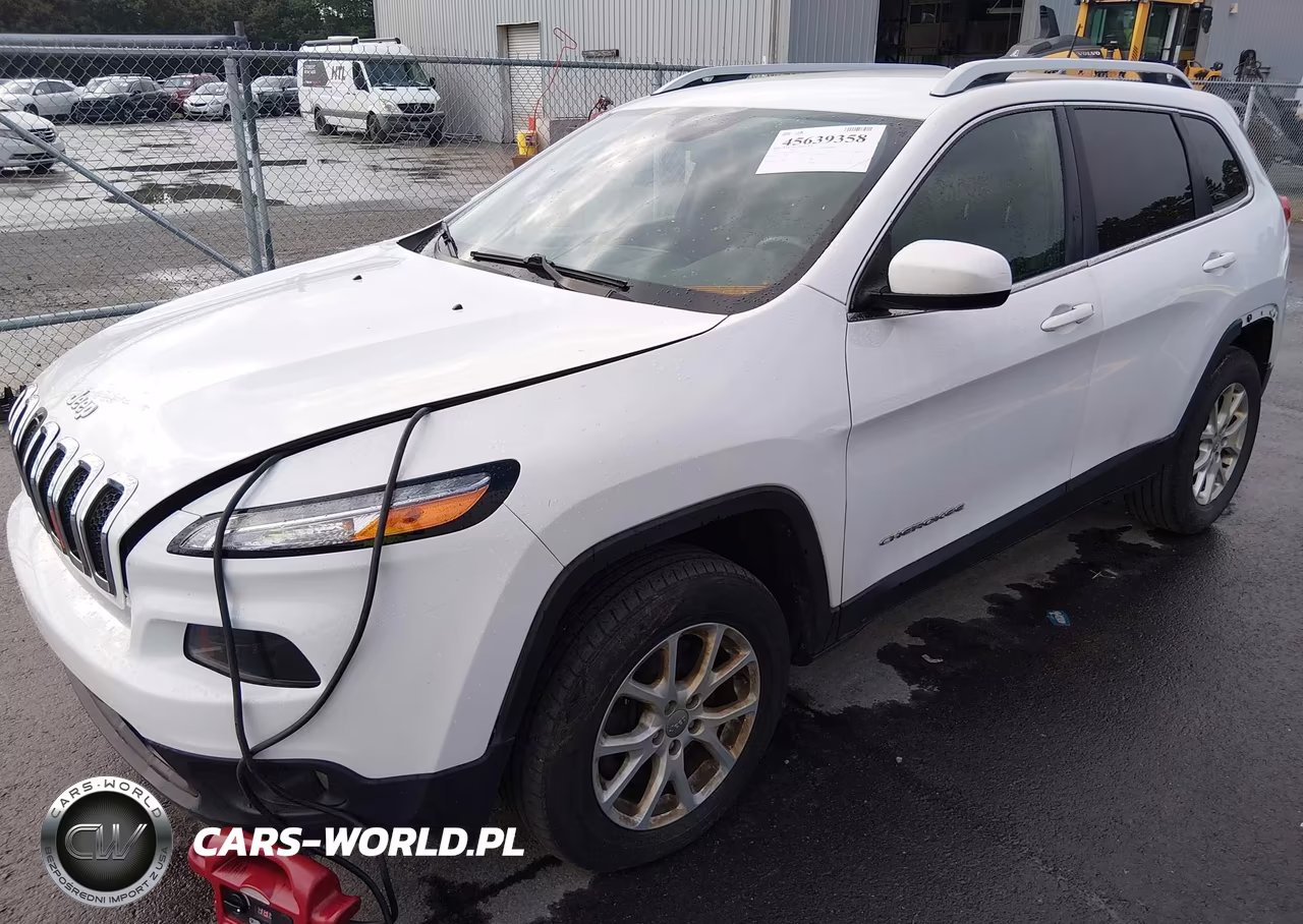 2015 Jeep Cherokee Latitude VIN:1C4PJLCS8FW537280 - 2