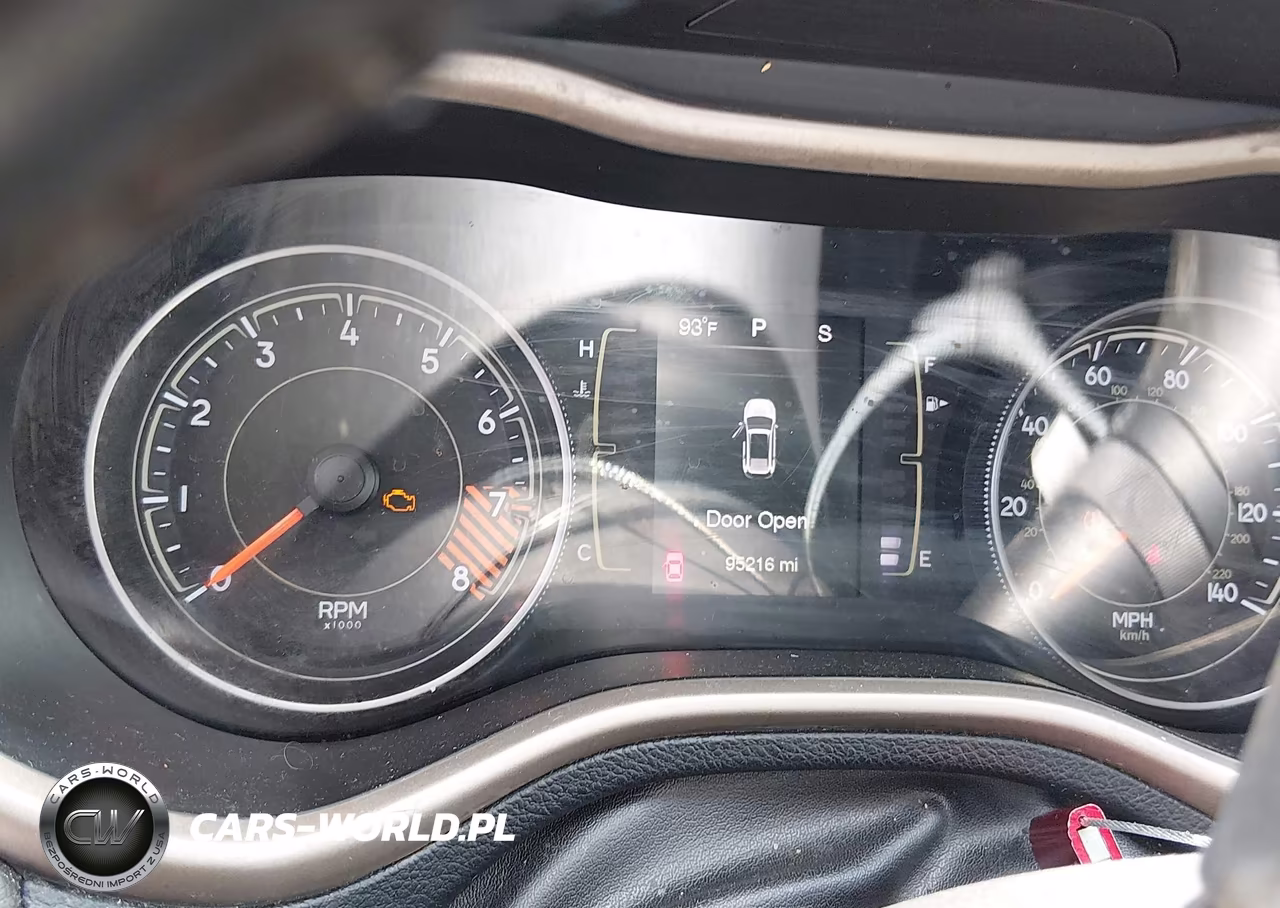 2015 Jeep Cherokee Latitude VIN:1C4PJLCS8FW537280 - 7