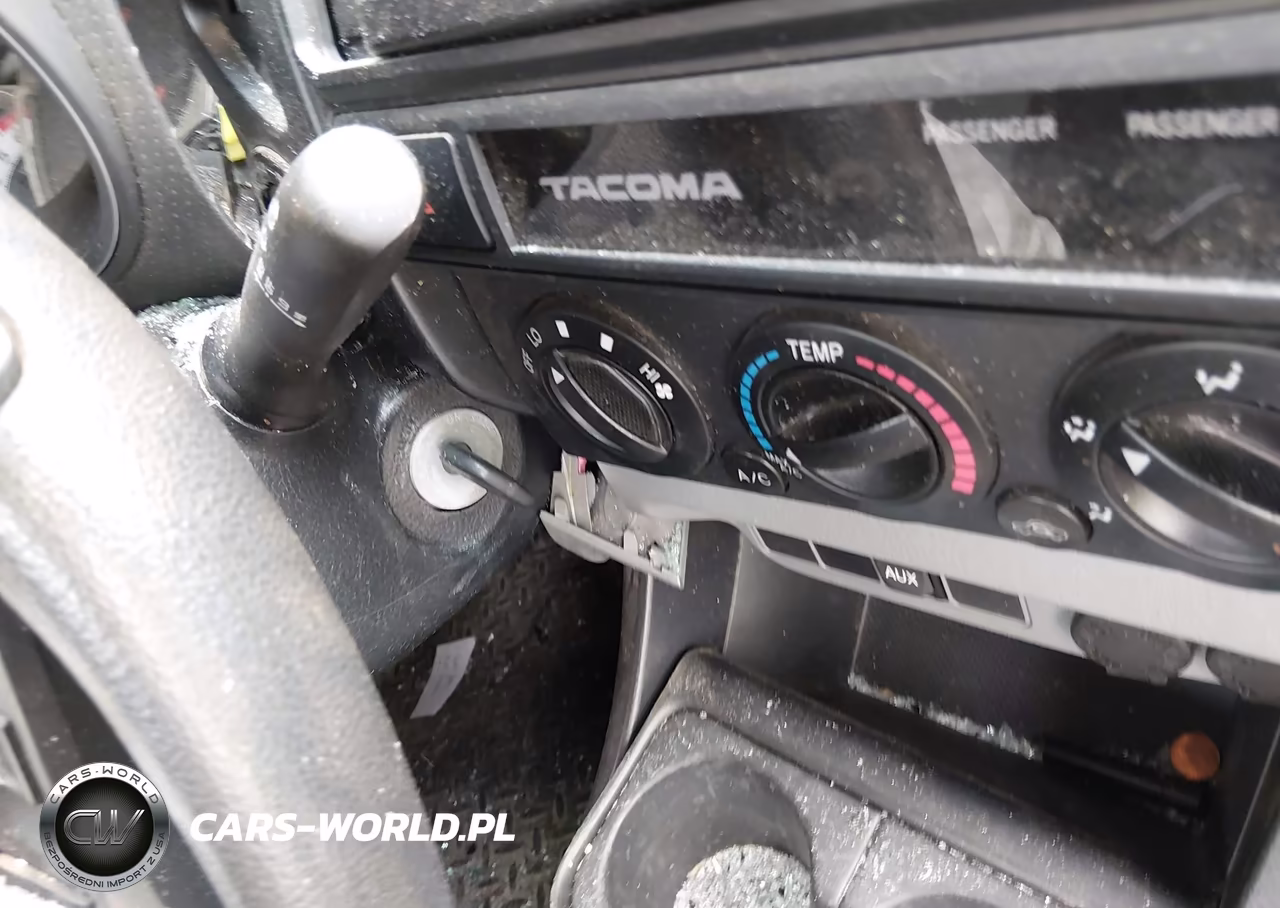 2015 Toyota Tacoma VIN:5TFUX4EN1FX039446 - 11