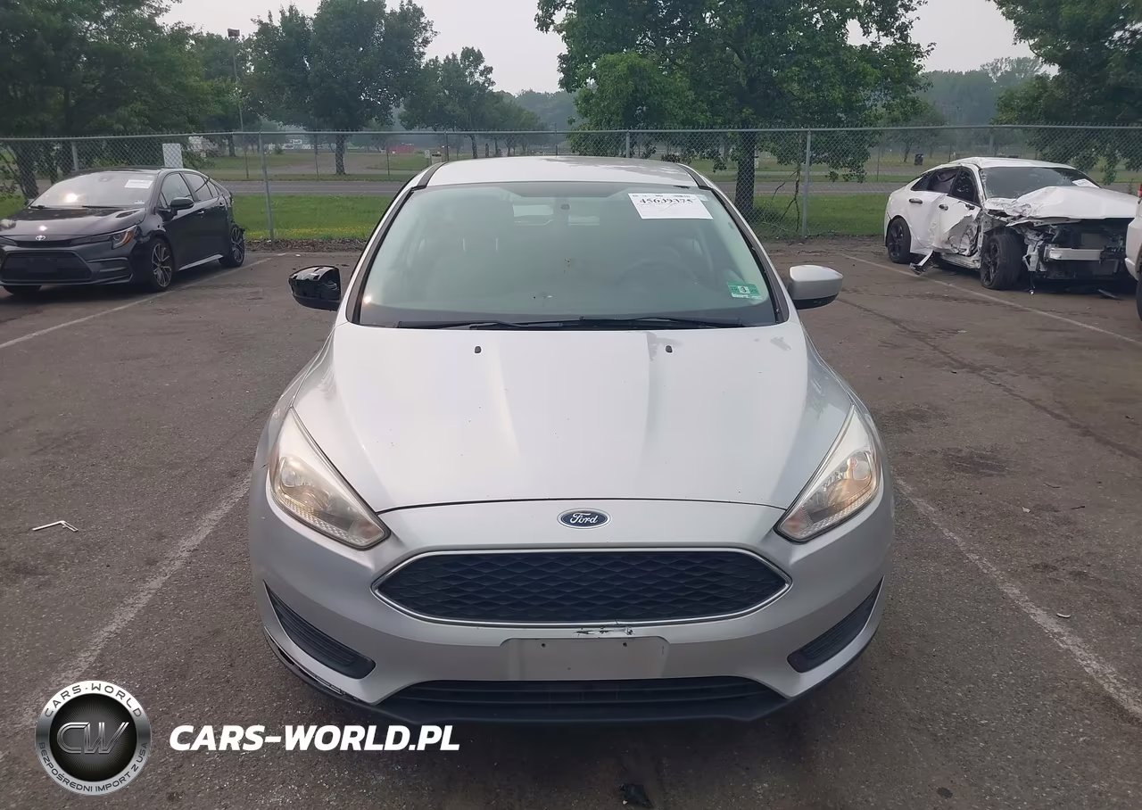2018 Ford Focus Se VIN:1FADP3K28JL225365 - 12