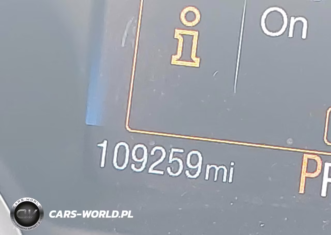 2018 Ford Focus Se VIN:1FADP3K28JL225365 - 15