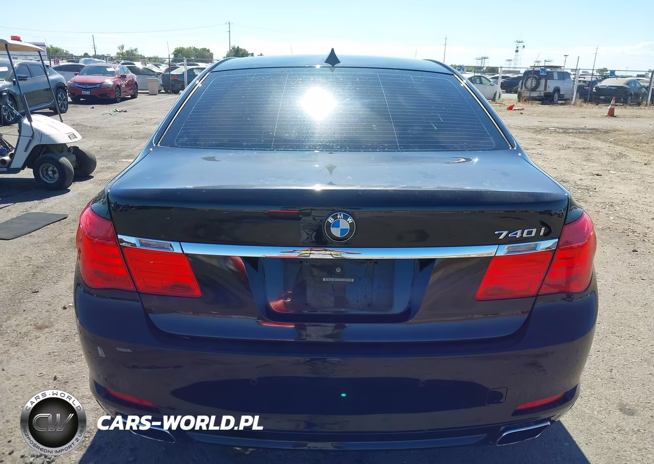 2012 BMW 740I VIN:WBAKA4C56CC613289 - 16
