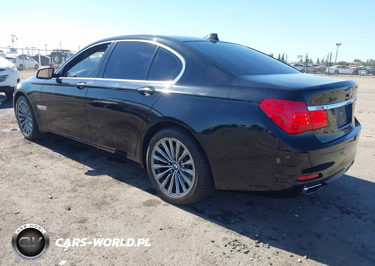 2012 BMW 740I VIN:WBAKA4C56CC613289 - 3