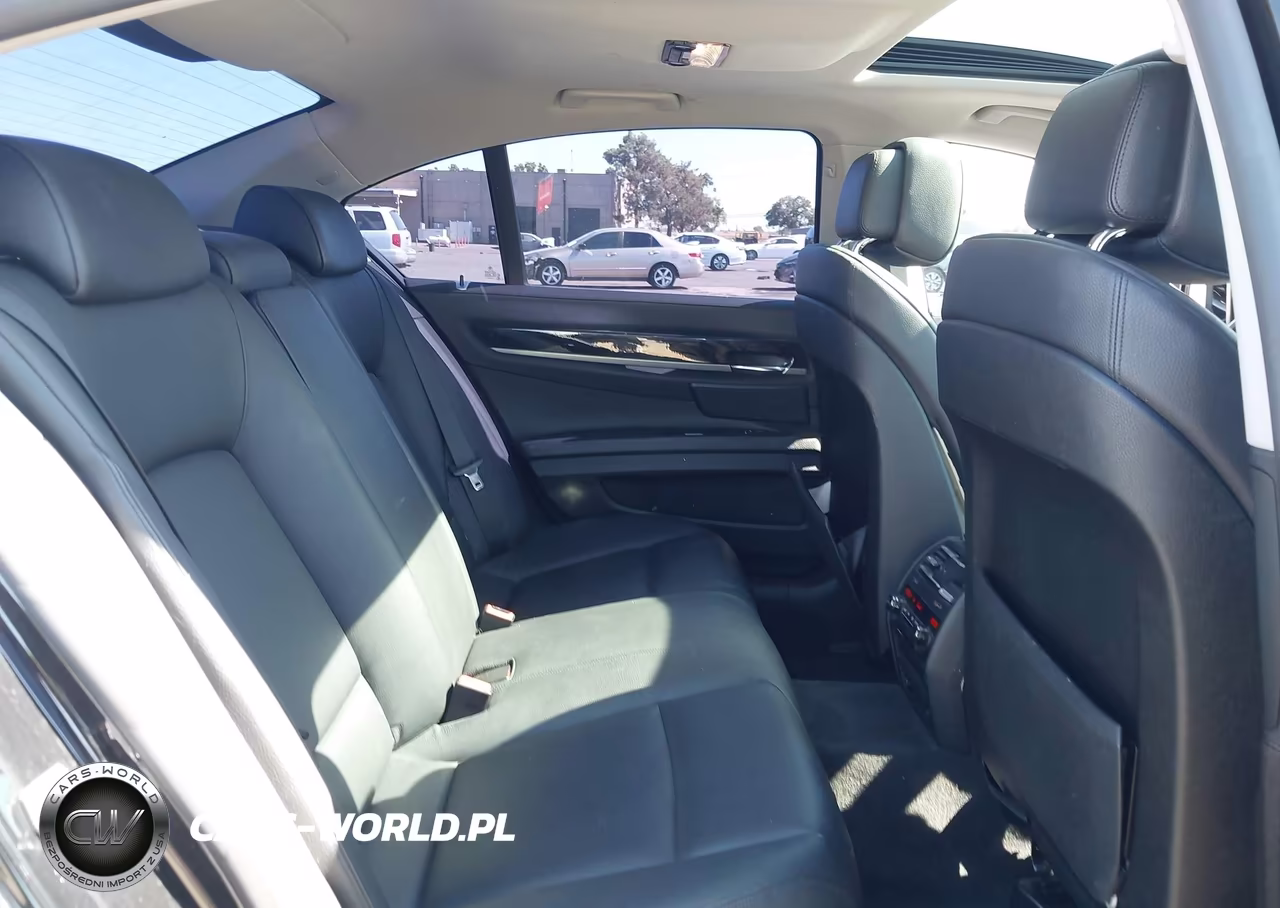 2012 BMW 740I VIN:WBAKA4C56CC613289 - 8