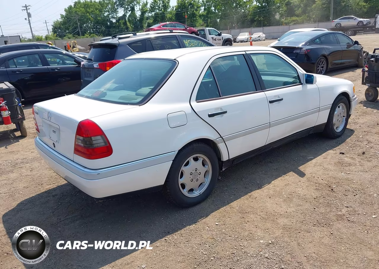 1996 Mercedes-Benz C 220 VIN:WDBHA22E6TF417465 - 4