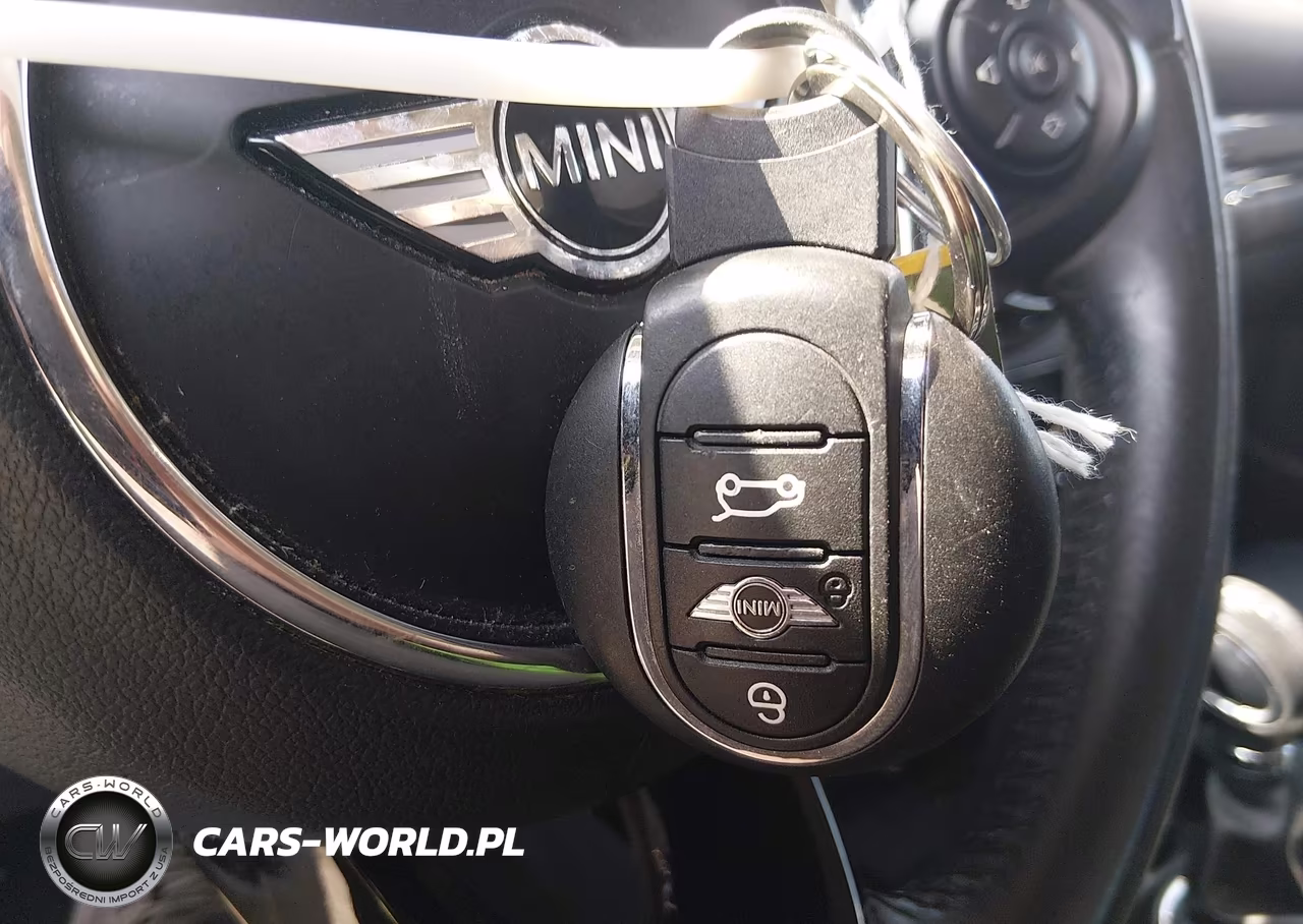 2017 Mini Clubman Cooper VIN:WMWLU1C58H2C41755 - 11