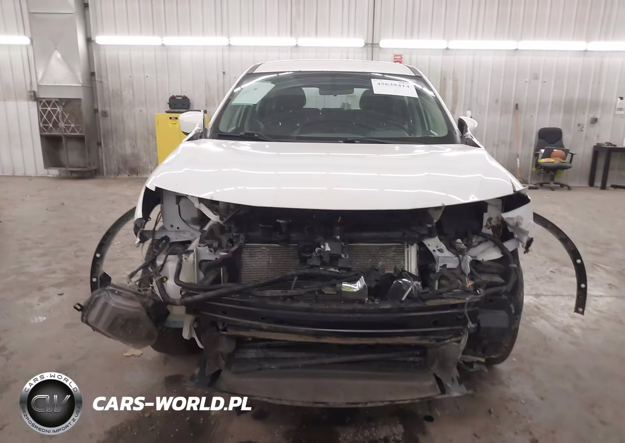 2018 Nissan Rogue S VIN:KNMAT2MV8JP570513 - 12