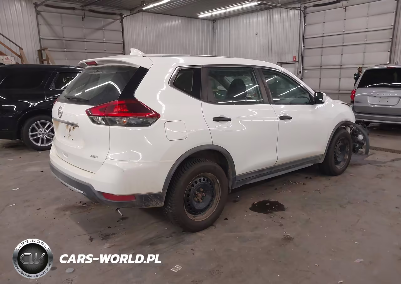 2018 Nissan Rogue S VIN:KNMAT2MV8JP570513 - 4