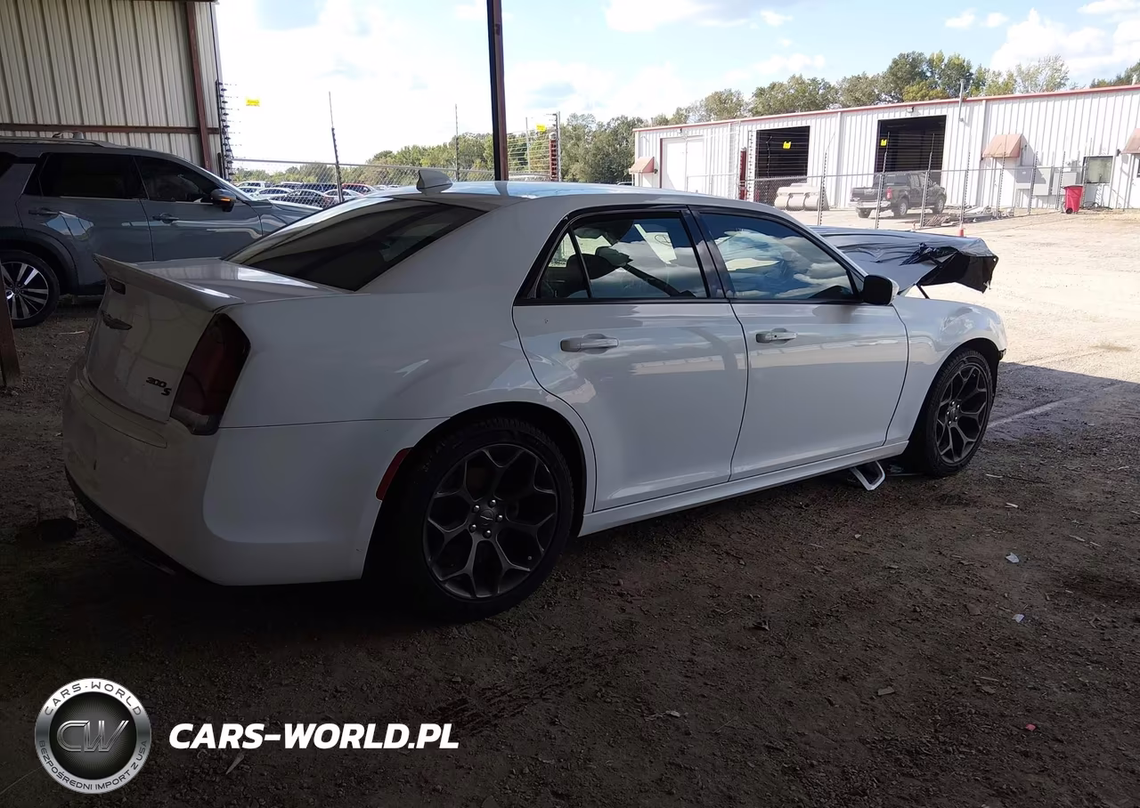 2017 Chrysler 300 300S Alloy Edition VIN:2C3CCABGXHH580082 - 4