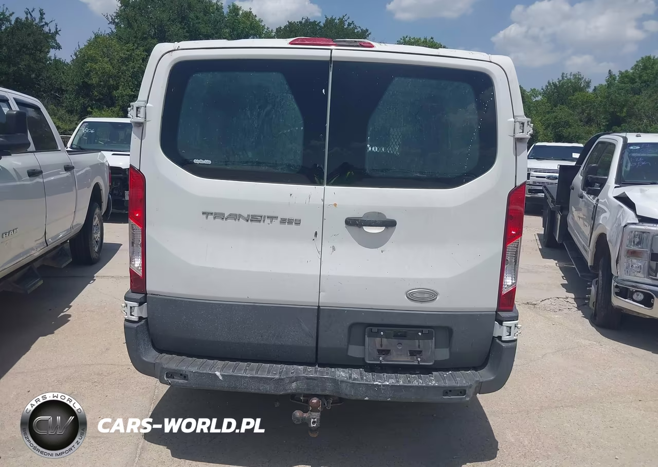 2015 Ford Transit-250 VIN:1FTNR1ZMXFKA35004 - 16