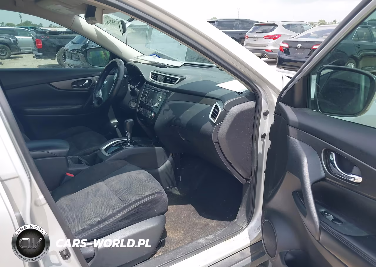 2015 Nissan Rogue S VIN:5N1AT2MT6FC788152 - 5