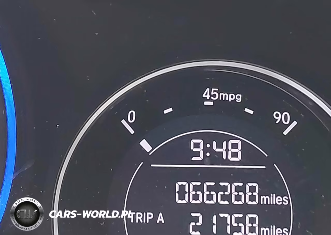 2018 Honda Hr-V Lx VIN:3CZRU6H32JM717375 - 15