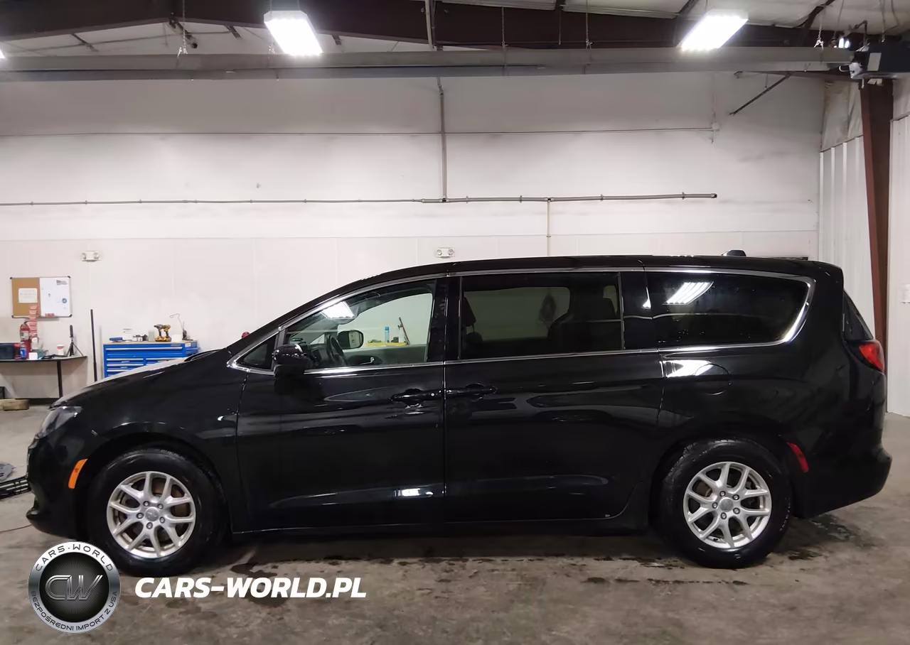 2020 Chrysler Voyager Lx VIN:2C4RC1CGXLR146882 - 14