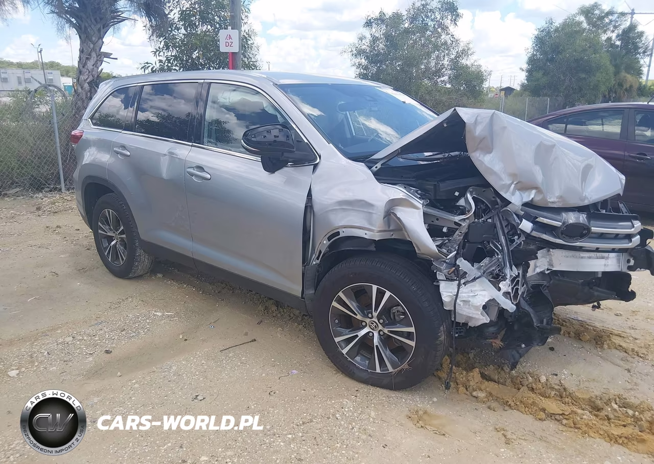2019 Toyota Highlander Le