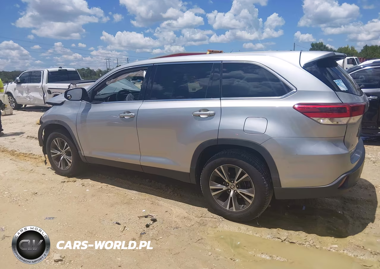 2019 Toyota Highlander Le VIN:5TDZARFH8KS061540 - 14