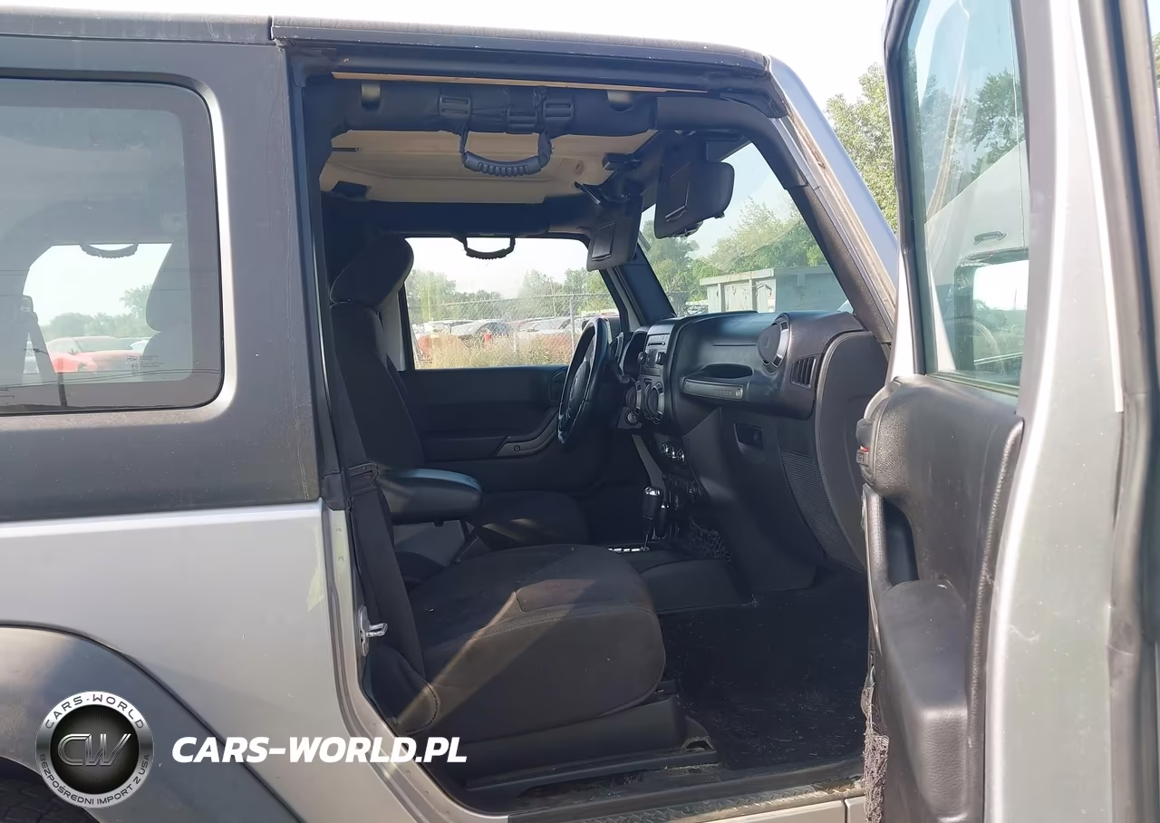 2013 Jeep Wrangler Sport VIN:1C4AJWAG5DL589891 - 5