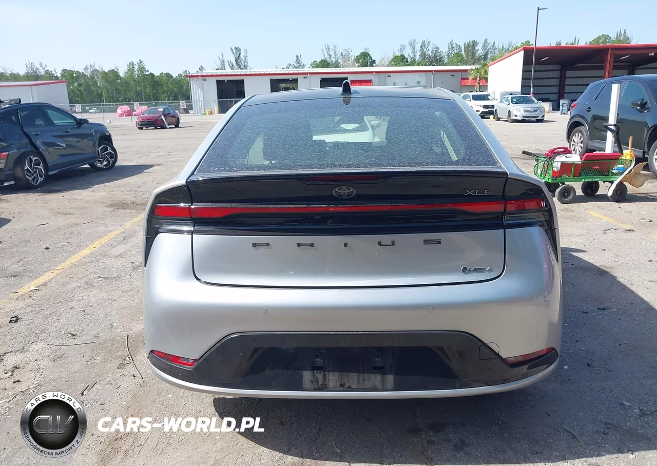 2024 Toyota Prius Xle VIN:JTDACAAU3R3019012 - 16