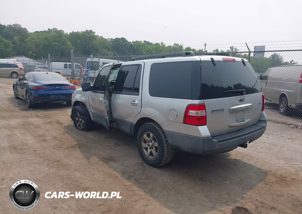 2011 Ford Expedition Xl VIN:1FMJU1G57BEF44786 - 3