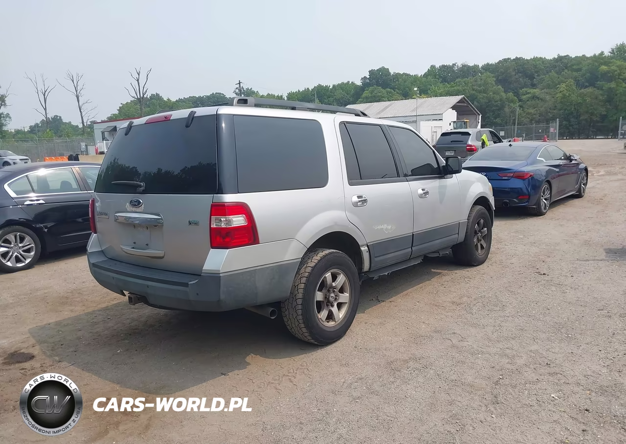 2011 Ford Expedition Xl VIN:1FMJU1G57BEF44786 - 4