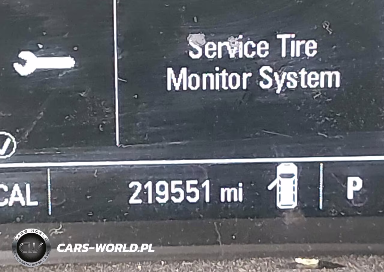 2019 Chevrolet Traverse Ls VIN:1GNEVFKW9KJ281649 - 16