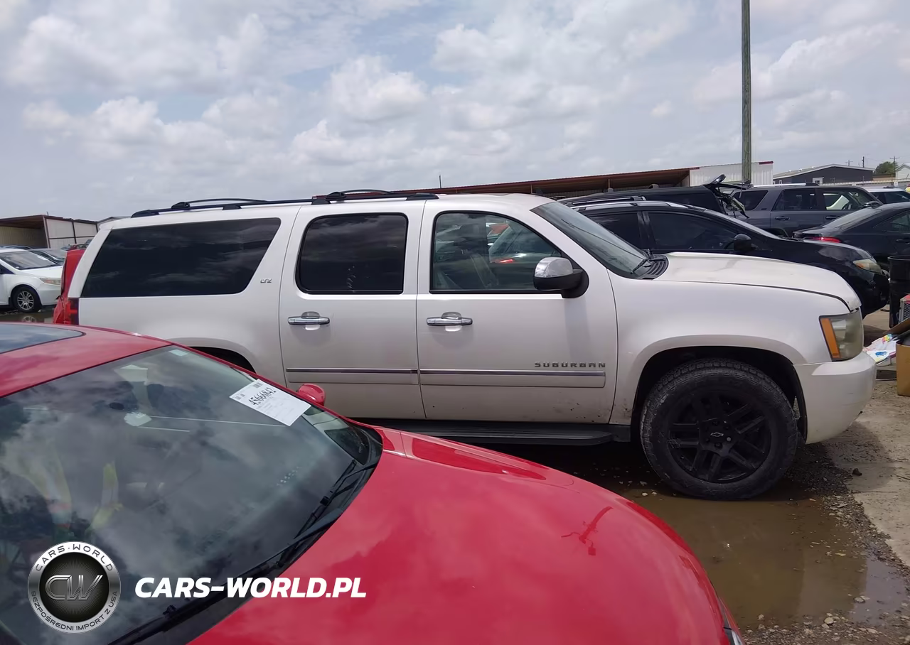 2010 Chevrolet Suburban 1500 Ltz VIN:1GNUCKE01AR176427 - 13
