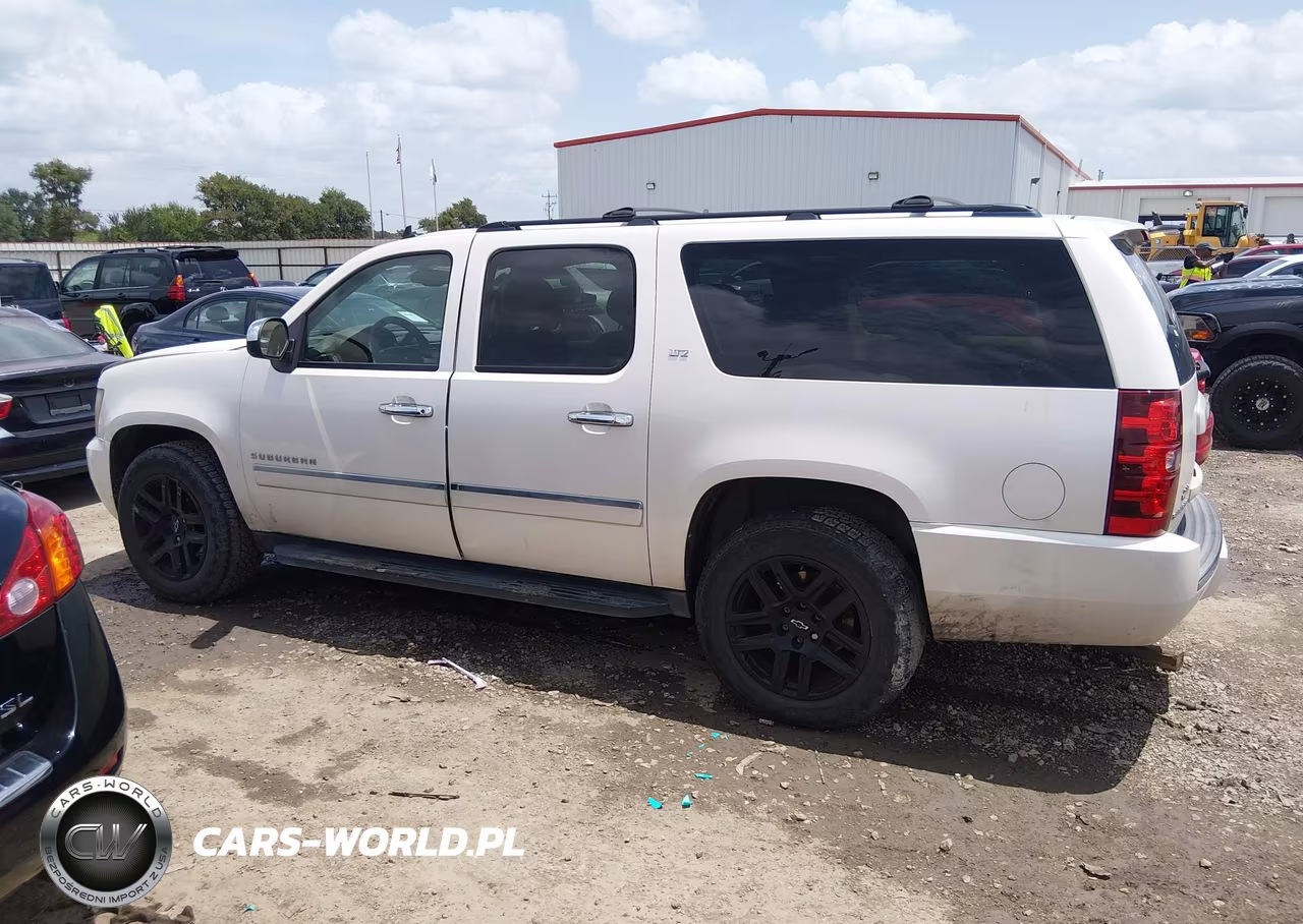 2010 Chevrolet Suburban 1500 Ltz VIN:1GNUCKE01AR176427 - 14