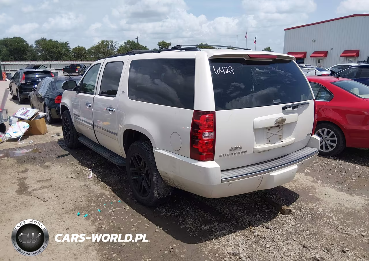 2010 Chevrolet Suburban 1500 Ltz VIN:1GNUCKE01AR176427 - 3