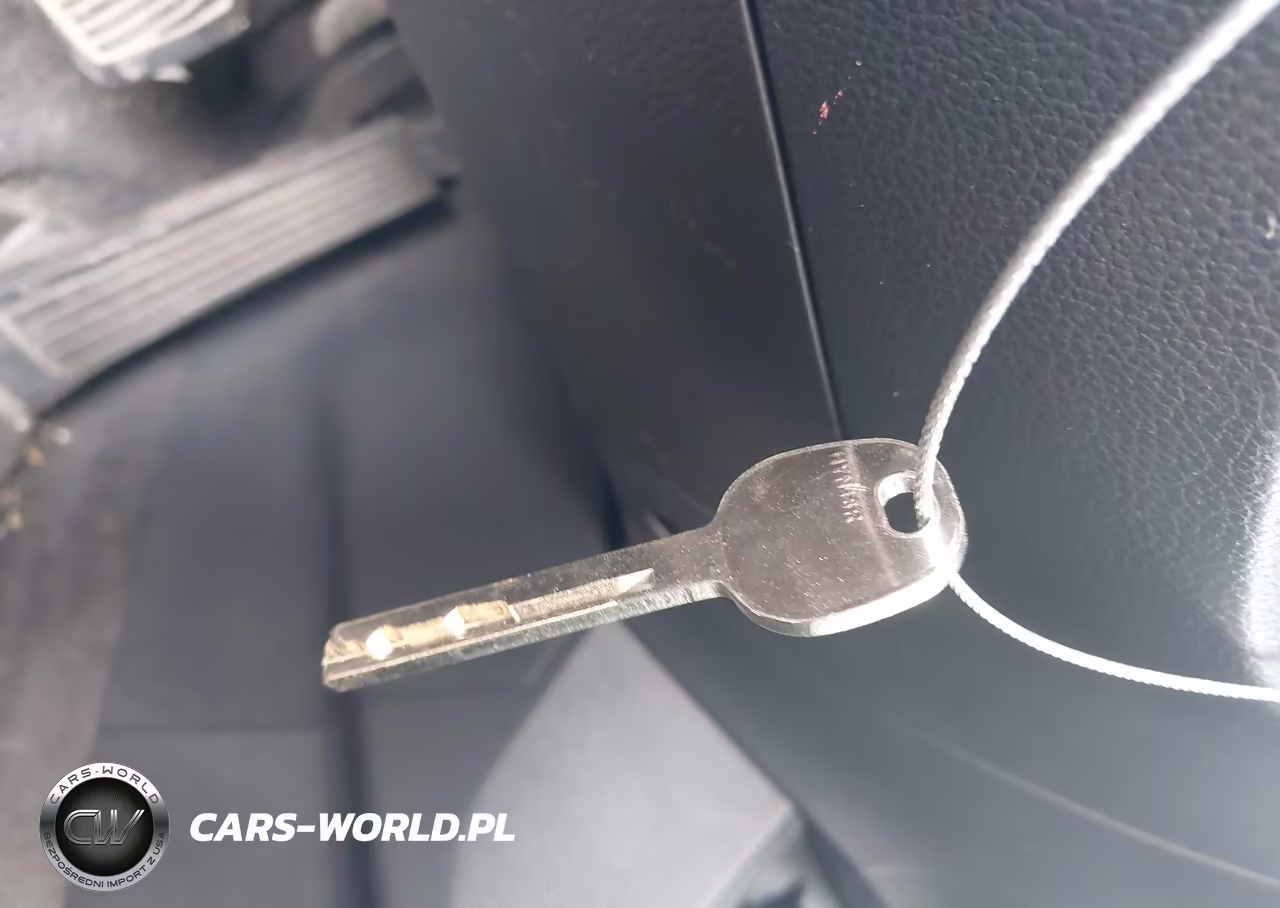 2018 Hyundai Santa Fe Se VIN:KM8SM4HF0JU288251 - 11