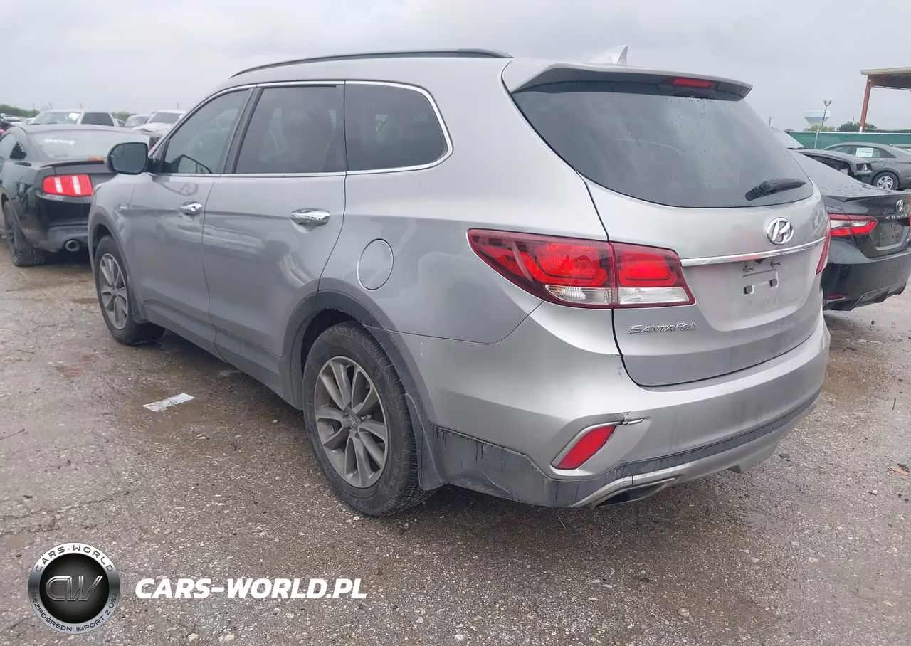 2018 Hyundai Santa Fe Se VIN:KM8SM4HF0JU288251 - 3