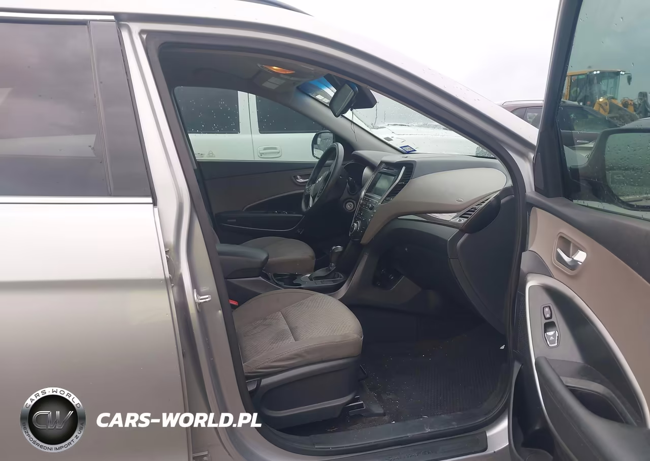 2018 Hyundai Santa Fe Se VIN:KM8SM4HF0JU288251 - 5
