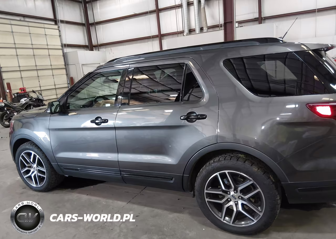 2018 Ford Explorer Sport VIN:1FM5K8GT7JGB80225 - 14