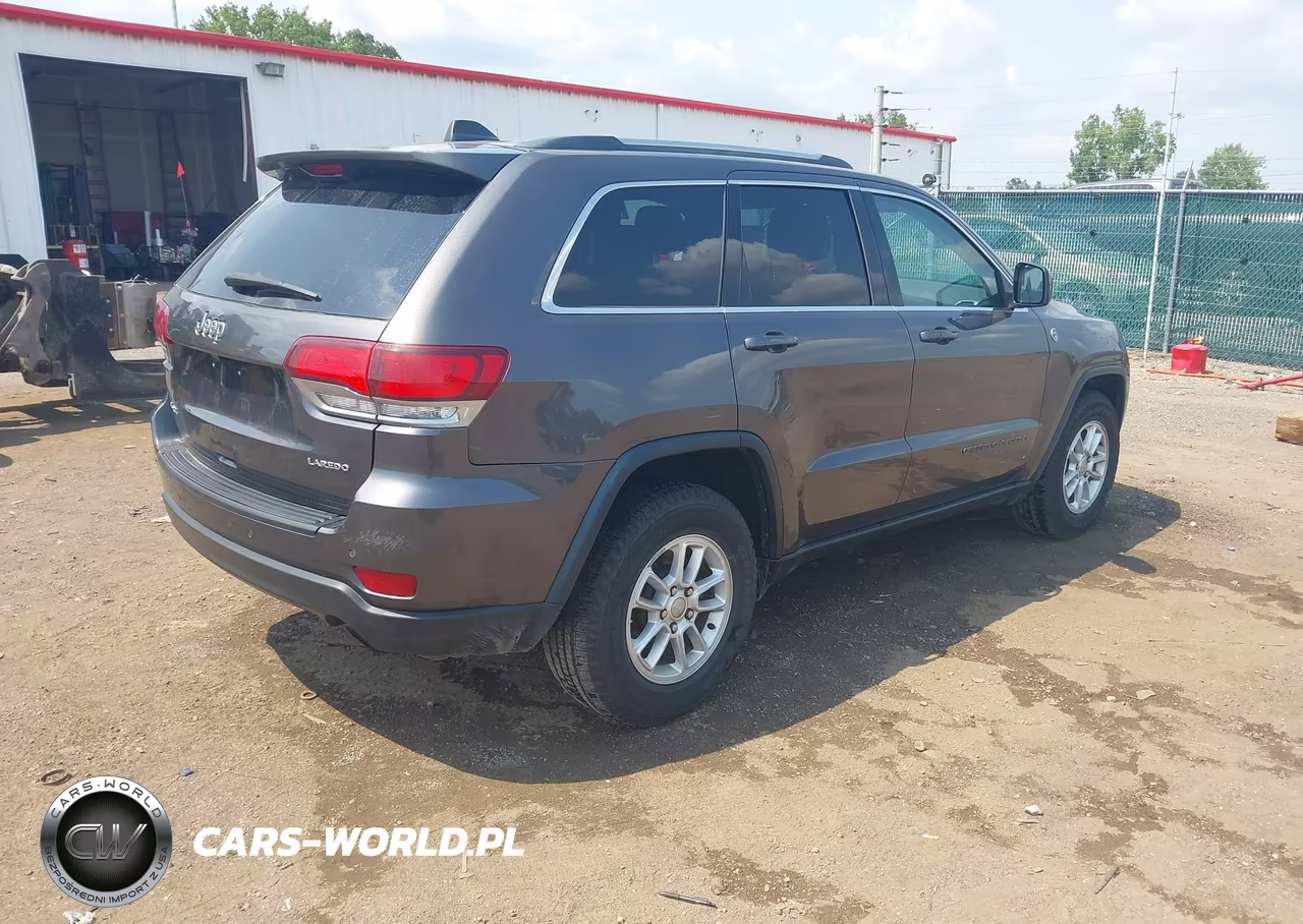 2020 Jeep Grand Cherokee Laredo E 4X4 VIN:1C4RJFAG4LC114041 - 4