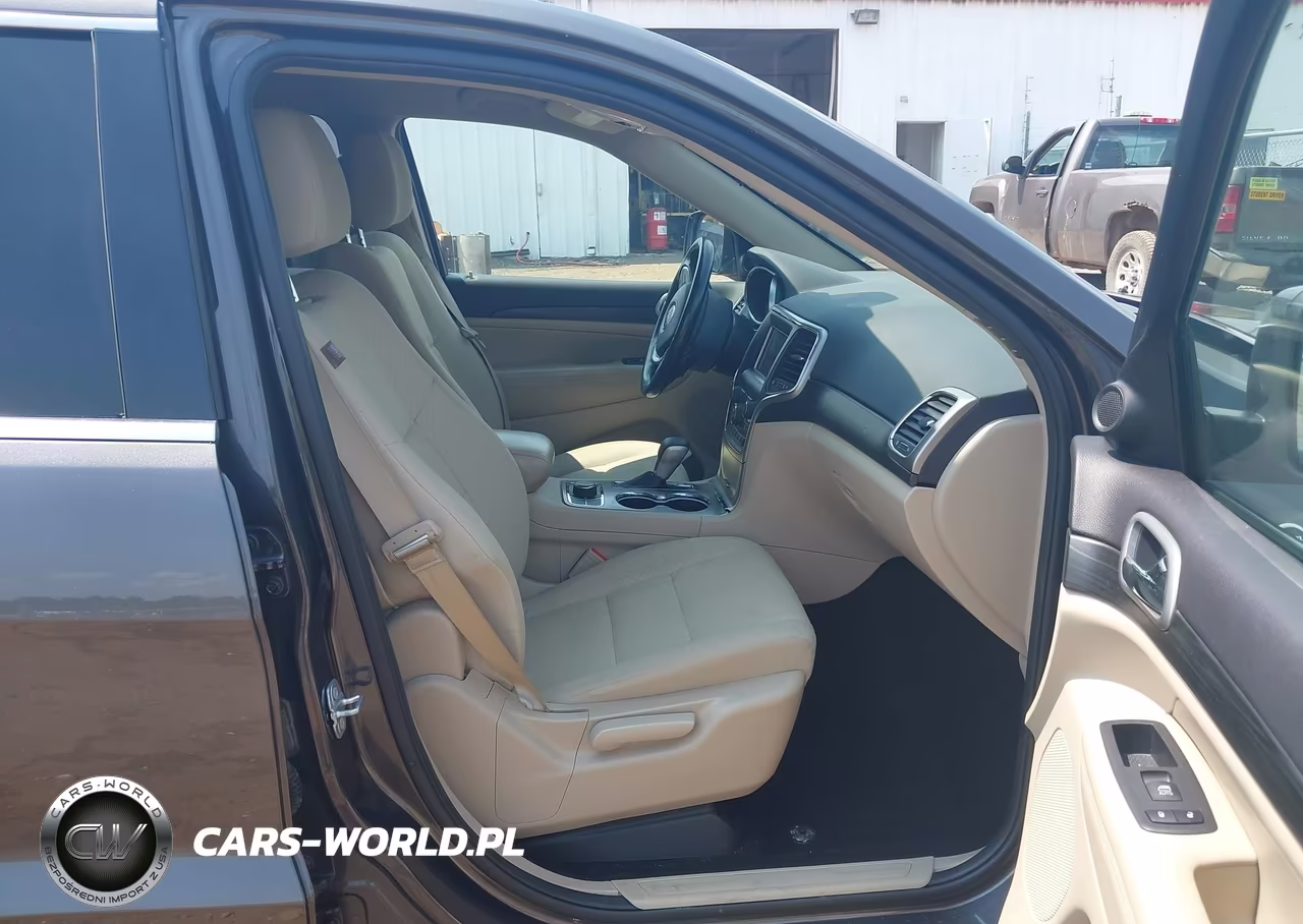 2020 Jeep Grand Cherokee Laredo E 4X4 VIN:1C4RJFAG4LC114041 - 5