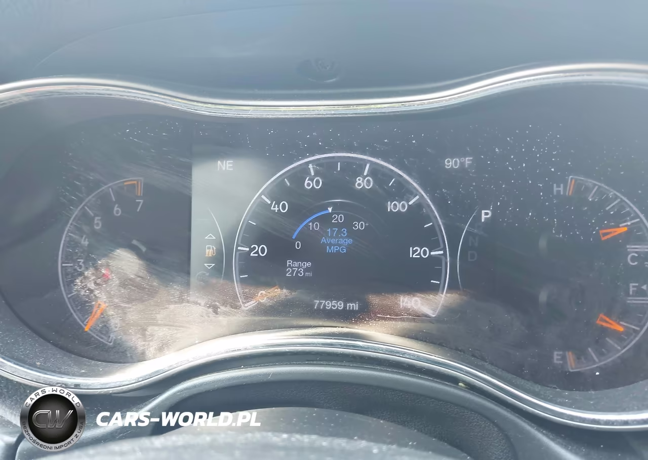 2020 Jeep Grand Cherokee Laredo E 4X4 VIN:1C4RJFAG4LC114041 - 7