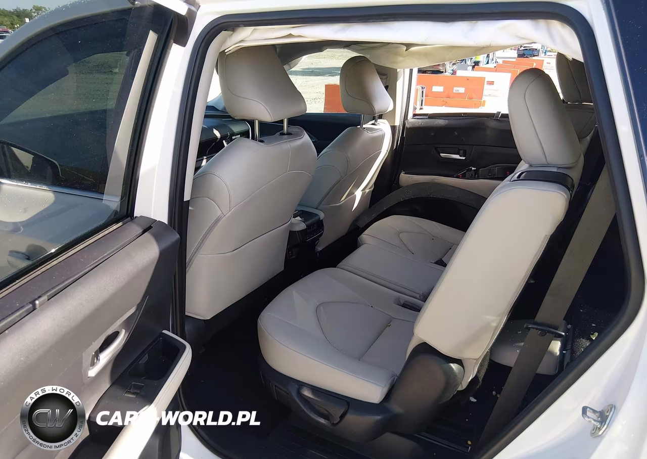 2024 Toyota Grand Highlander Xle VIN:5TDAAAA59RS001580 - 8