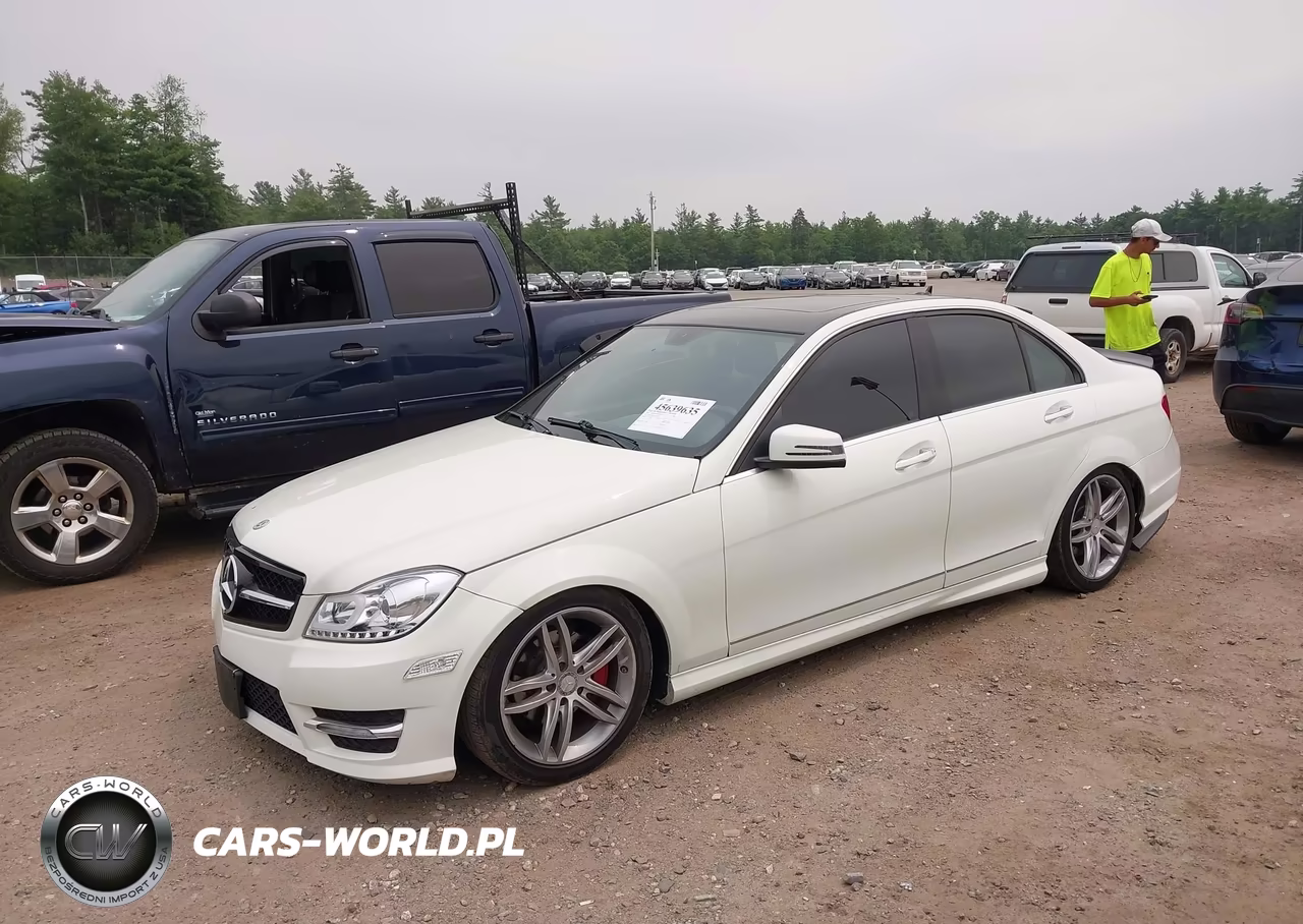 2012 Mercedes-Benz C 300 Luxury 4Matic-Sport 4Matic VIN:WDDGF8BB3CA693743 - 2