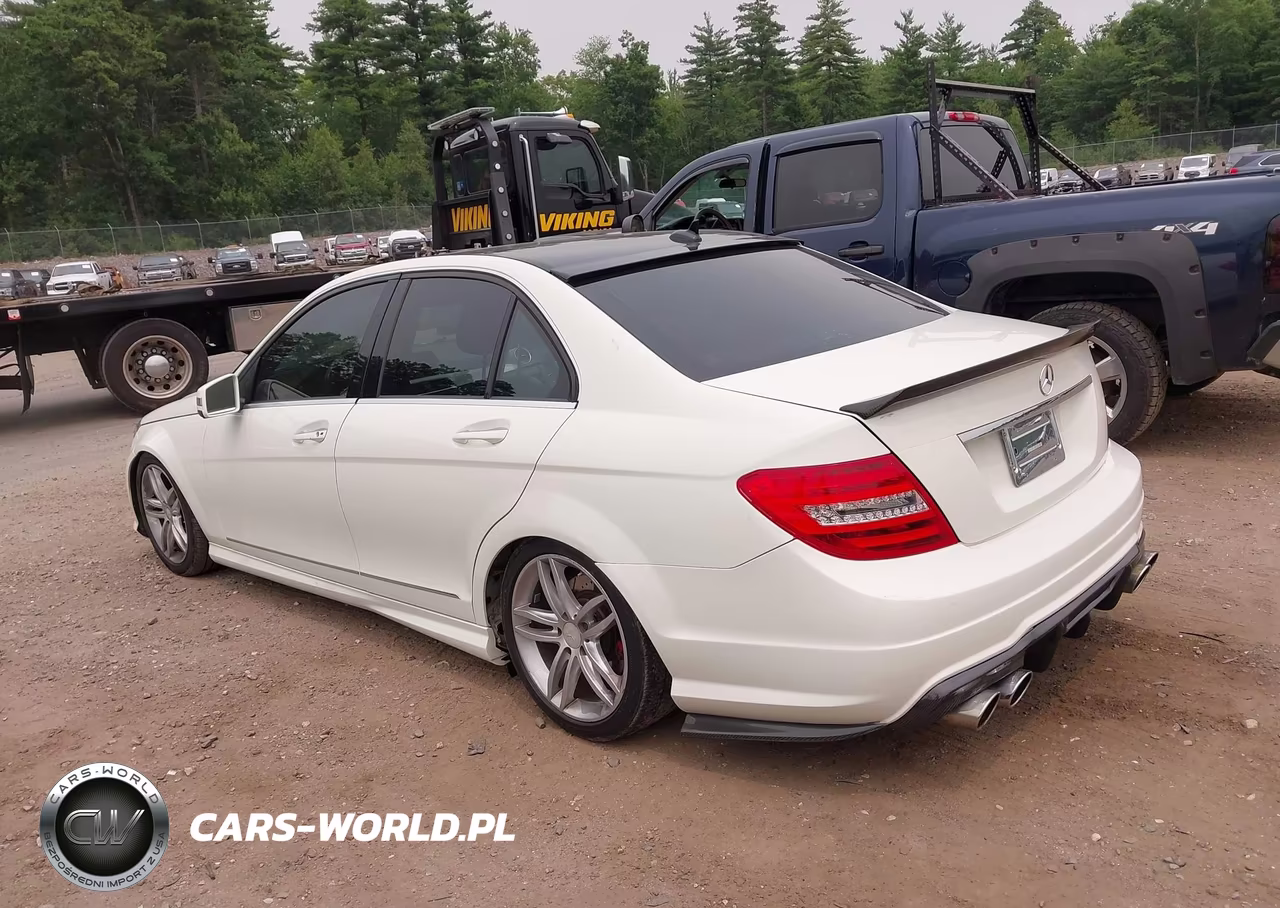 2012 Mercedes-Benz C 300 Luxury 4Matic-Sport 4Matic VIN:WDDGF8BB3CA693743 - 3